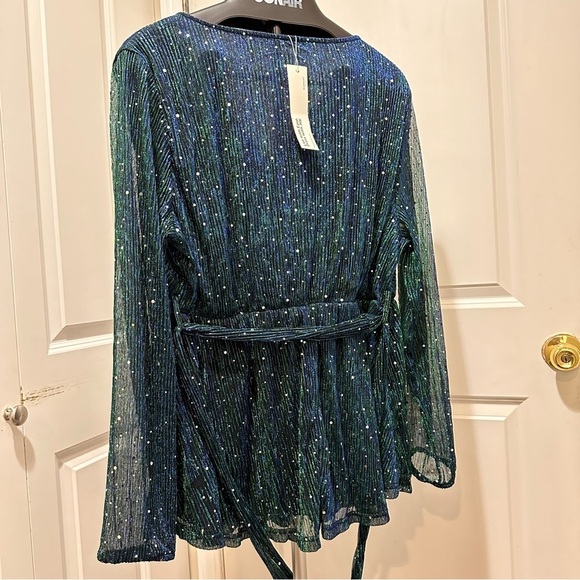 BloomChic V-Neck Waist Pleat Blouse Lantern Sleeves Sparkly Peplum Top - Picture 2 of 7